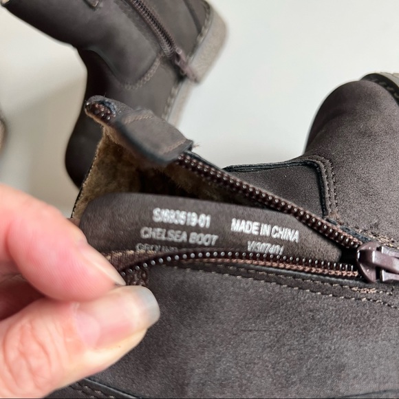 GAP Chelsea Sherpa toddler Boots never worn! - Picture 4 of 9